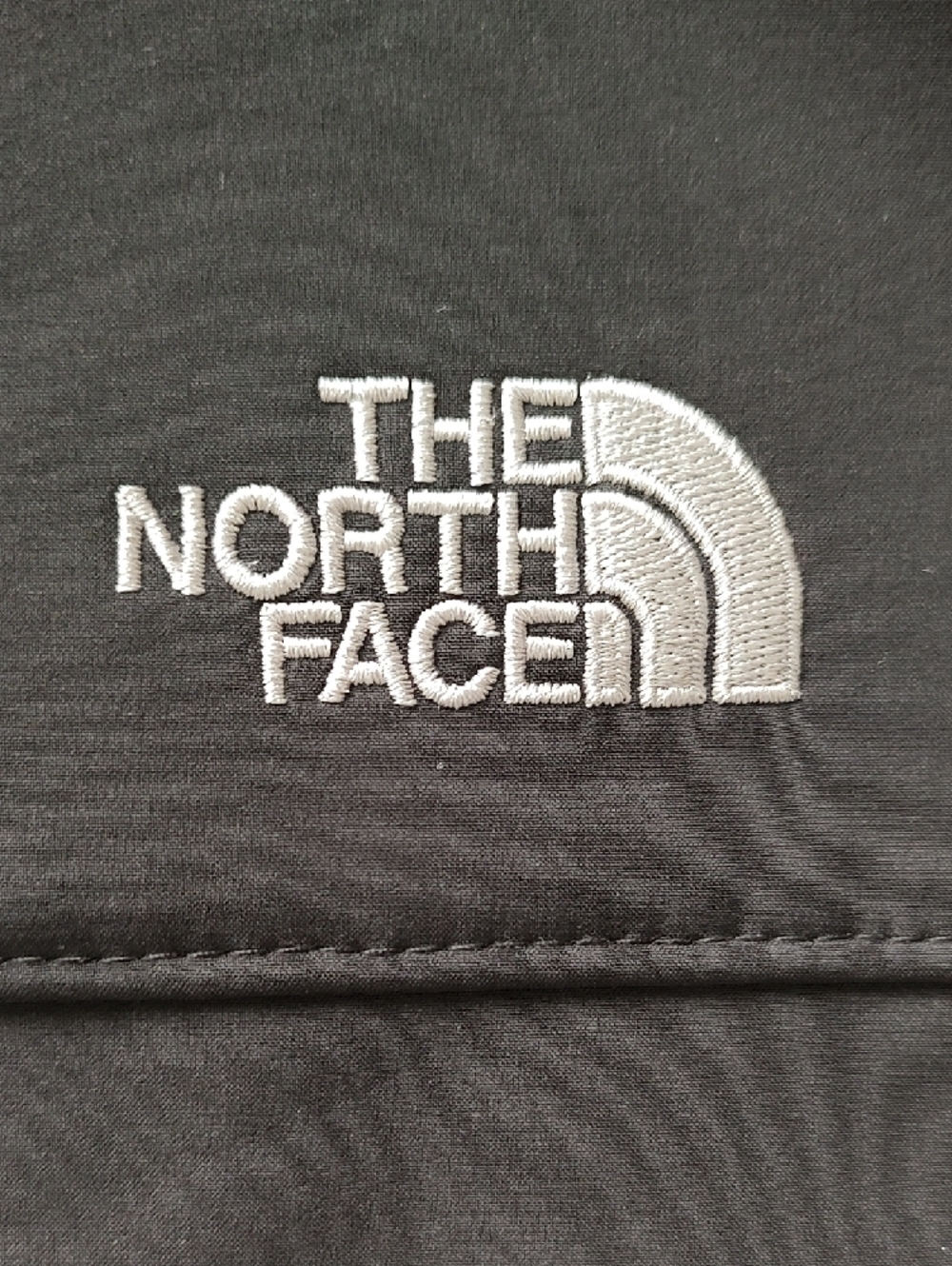 The North Face Men's Apex Bionic 3 Black Softshell Vest - Picture 6 of 6